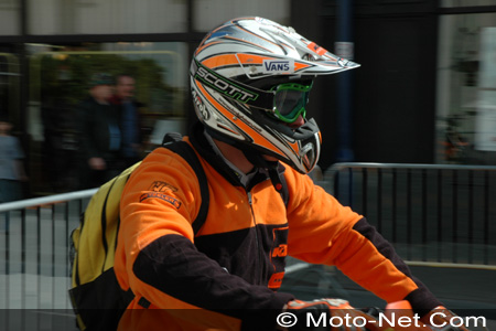 The Chevalier Sergeï au Tourist Trophy 2005 sur Moto-Net