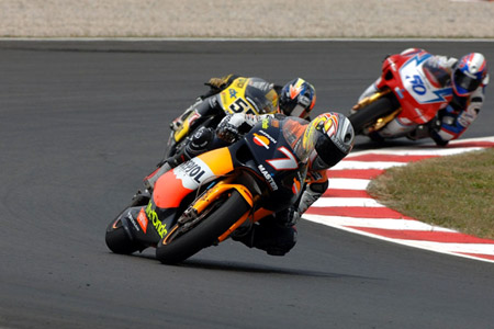 Le Grand Prix de Catalogne Moto 2005: le tour par tour sur Moto-Net