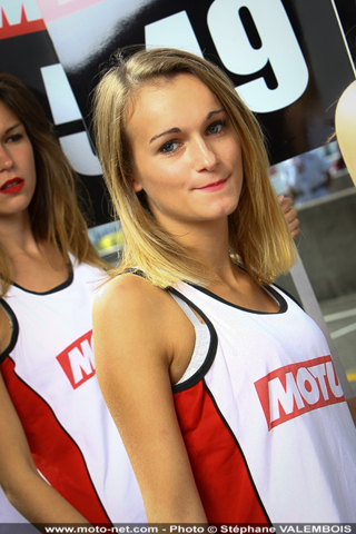 Galerie photo : les filles les plus sexy des 24H Moto 2013