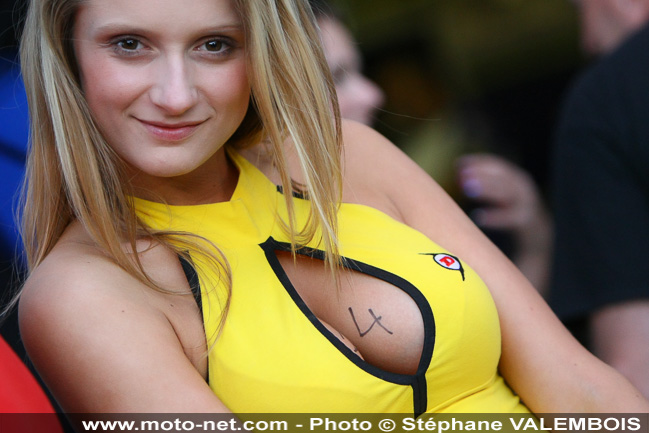 Galerie photo : les filles les plus sexy des 24H Moto 2013