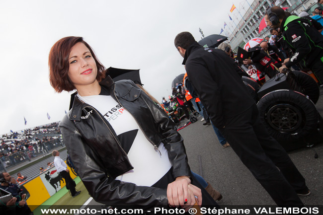 Galerie photos WSBK Magny-Cours 2013 : umbrella girls
