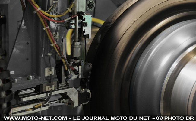 Visite de l'usine Dunlop à Montluçon