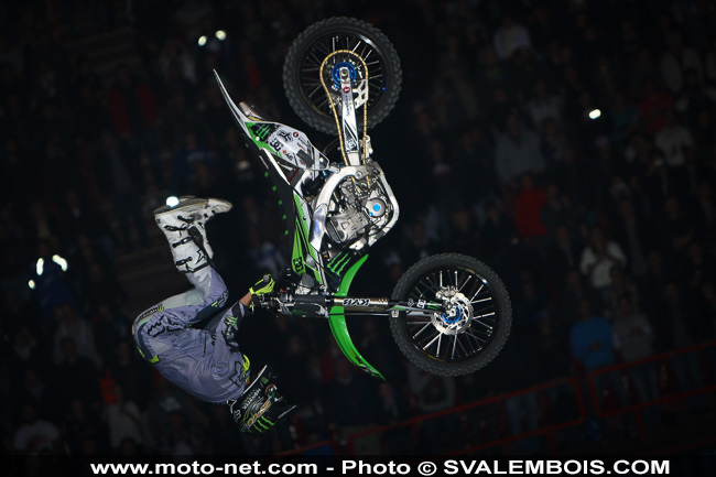 Galerie : les plus belles photos du Supercross de Bercy 2013