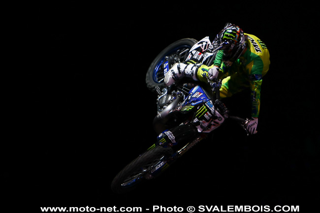 Galerie : les plus belles photos du Supercross de Bercy 2013