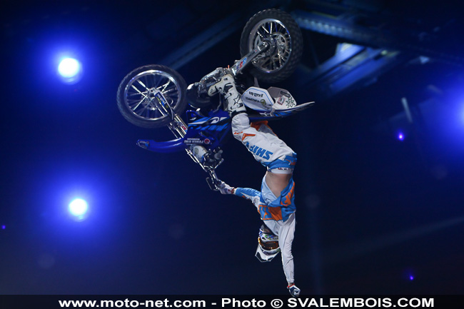 Galerie : les plus belles photos du Supercross de Bercy 2013