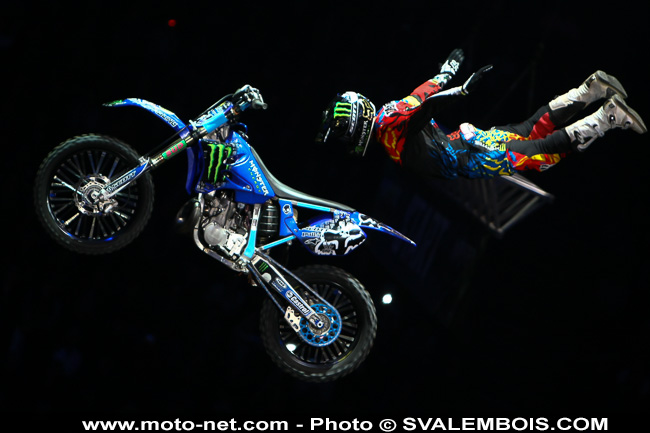 Galerie : les plus belles photos du Supercross de Bercy 2013