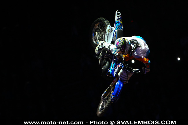 Galerie : les plus belles photos du Supercross de Bercy 2013
