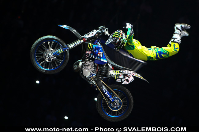 Galerie : les plus belles photos du Supercross de Bercy 2013