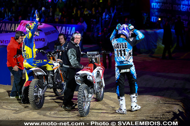 Galerie : les plus belles photos du Supercross de Bercy 2013
