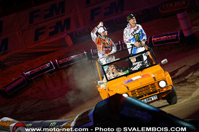 Galerie : les plus belles photos du Supercross de Bercy 2013