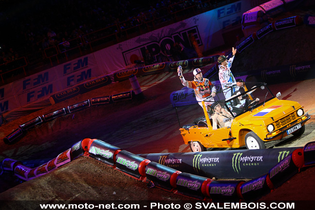 Galerie : les plus belles photos du Supercross de Bercy 2013