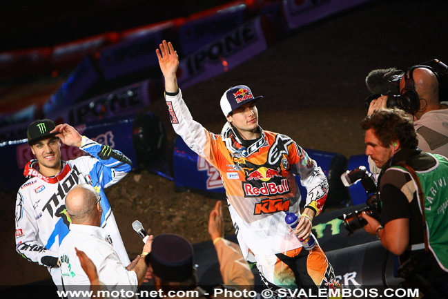 Galerie : les plus belles photos du Supercross de Bercy 2013