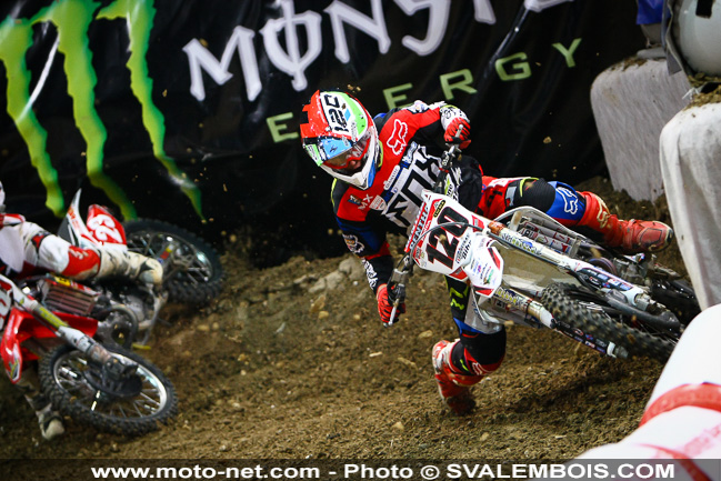 Galerie : les plus belles photos du Supercross de Bercy 2013