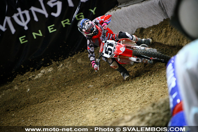 Galerie : les plus belles photos du Supercross de Bercy 2013