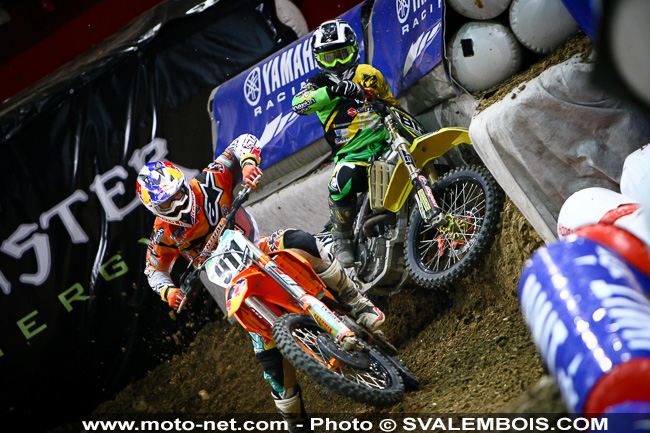 Galerie : les plus belles photos du Supercross de Bercy 2013