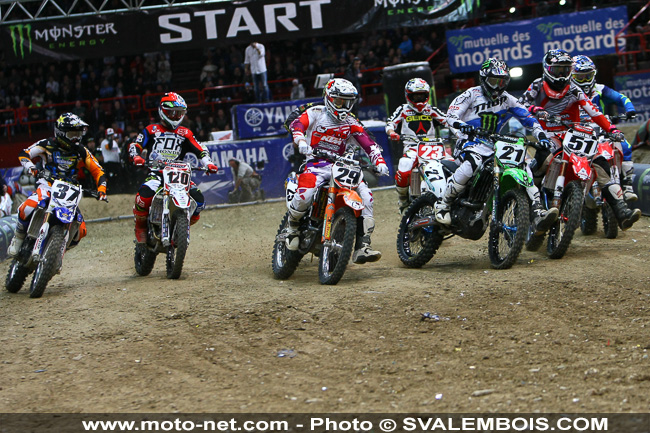 Galerie : les plus belles photos du Supercross de Bercy 2013