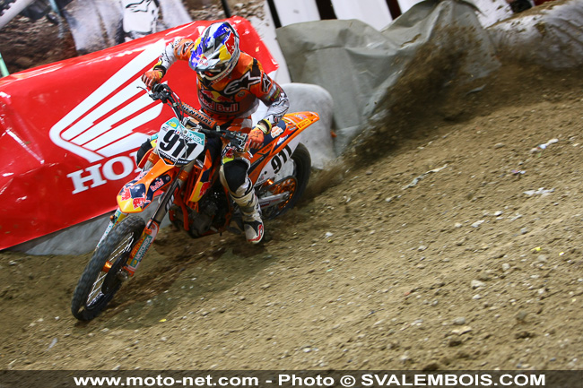 Galerie : les plus belles photos du Supercross de Bercy 2013
