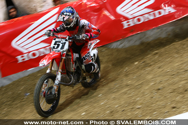 Galerie : les plus belles photos du Supercross de Bercy 2013