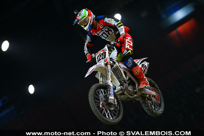 Galerie : les plus belles photos du Supercross de Bercy 2013