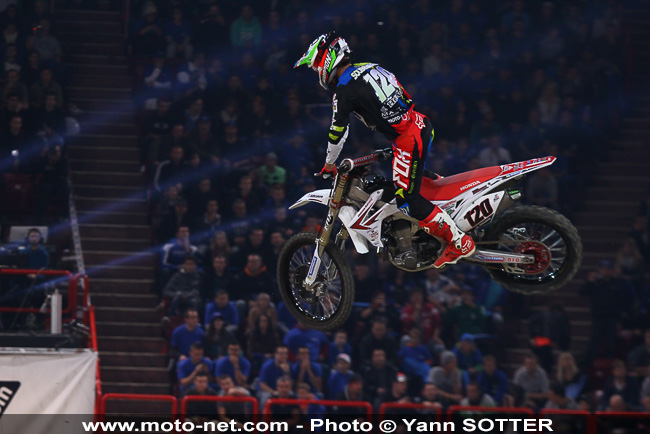 Galerie : les plus belles photos du Supercross de Bercy 2013