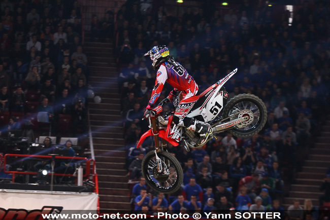 Galerie : les plus belles photos du Supercross de Bercy 2013