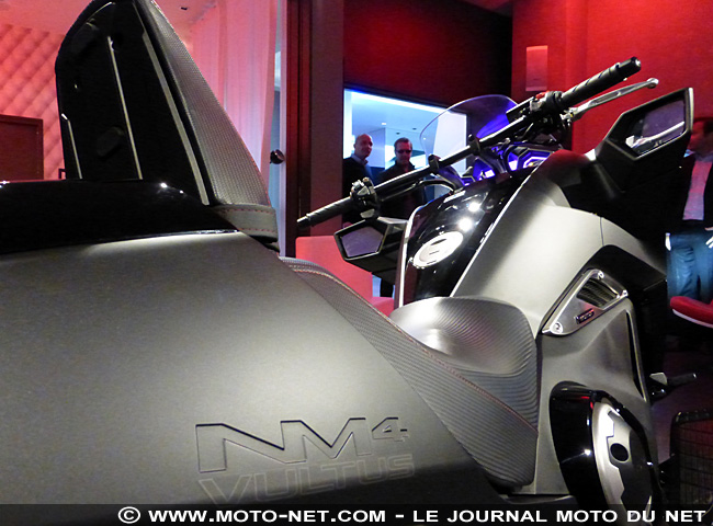 Honda importe 100 NM4 Vultus en France