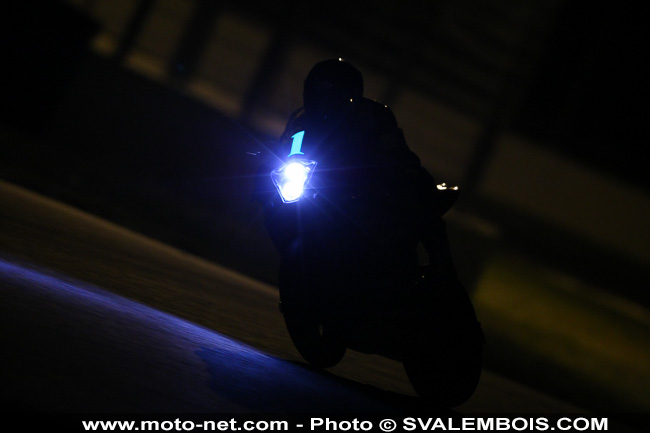 Galerie photo Bol d'Or 2014 (03) : la nuit est tombée sur Magny-Cours