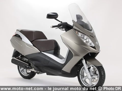 Peugeot loue des scooters et des vélos