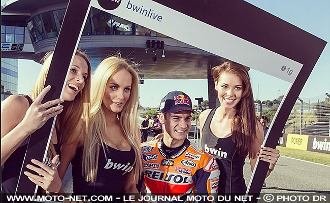 L'umbrella girl la plus sexy du Grand Prix d'Espagne
