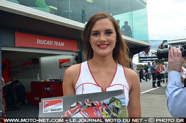 L'umbrella girl la plus sexy du Grand Prix d'Australie