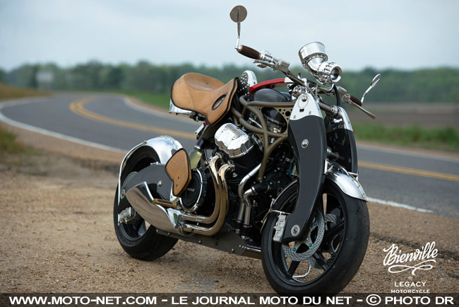 Une Bienville Legacy à 250 000 dollars au salon Big Boys Toys 2015