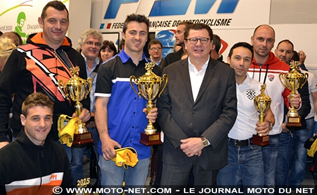 Remise des prix officielle du Dark Dog Rallye Moto Tour 2015 au salon de Paris