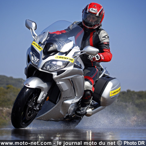 Essai pneu moto Dunlop Sportmax Roadsmart III
