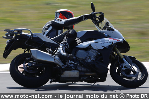  Essai pneu moto Dunlop Sportmax Roadsmart III