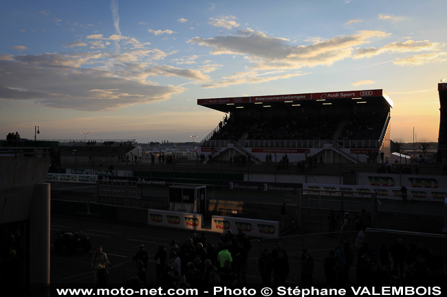 Galerie photo 24 Heures Motos 2016 - 03 : visite des stands