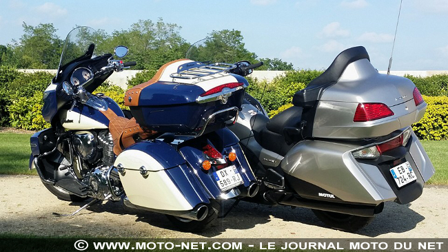 En direct du duel Honda Goldwing Vs Indian Roadmaster : marche arrière ou pare-brise électrique ?