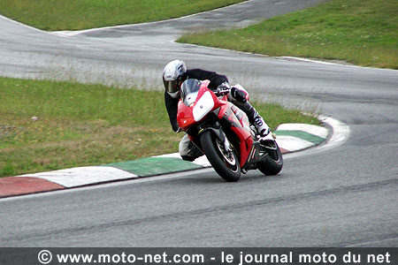 Stage moto route et circuit : Serge Nuques met l'accent sur la sécurité