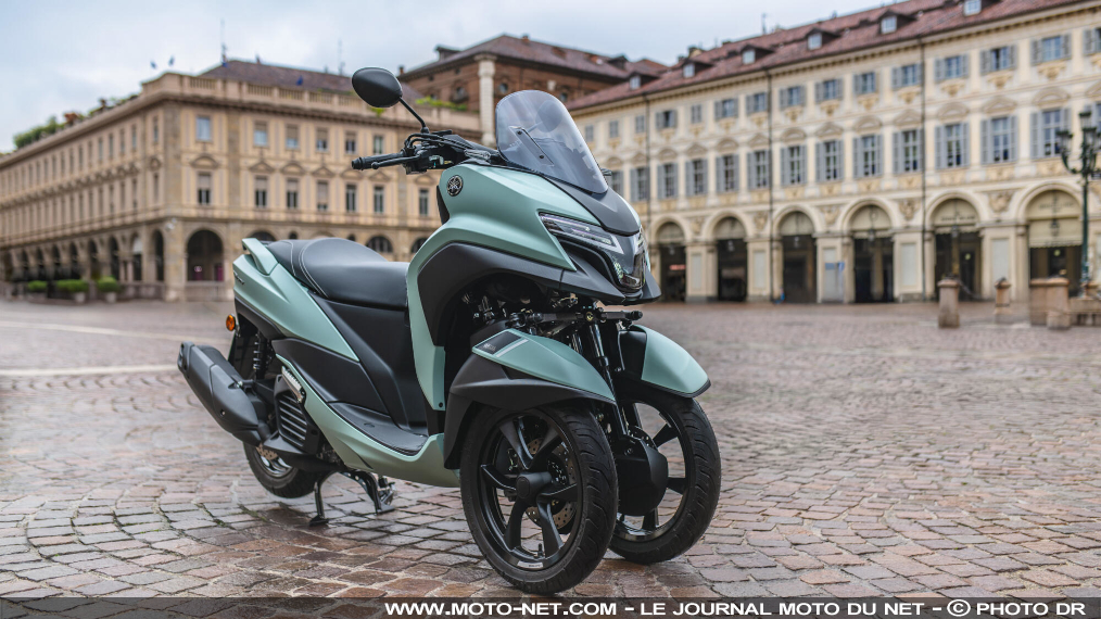 Le nouveau Yamaha Tricity 125 au prix de…

Yamaha renouvelle son scooter à trois-roues Tricity 125 avec un nouveau design calqué sur le Tricity 300, un moteur aux normes Euro5+ et une nouvelle instrumentation couleurs et connectée. Ce tripode, accessible avec le permis moto A1 et le permis voiture B, débarque cet été au prix de 4999 euros.
