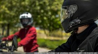 Parler à moto sans se ruiner : bien choisir son intercom à moins de 230 €