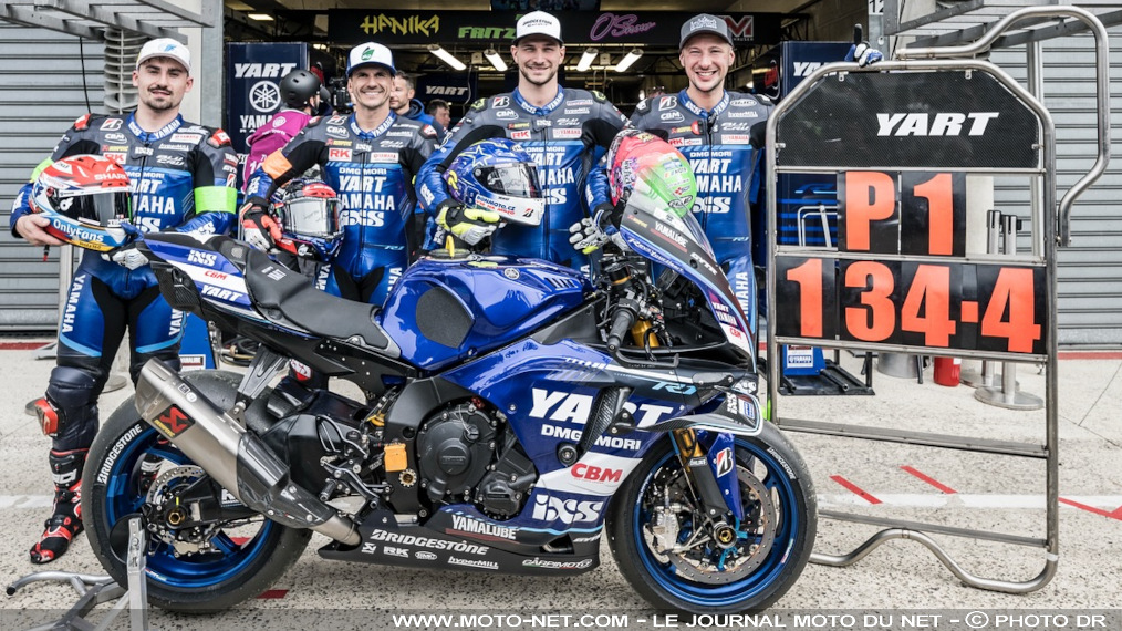 La Yamaha n°7 en pole des 24H Motos 2025, juste devant la Suzuki n°1 