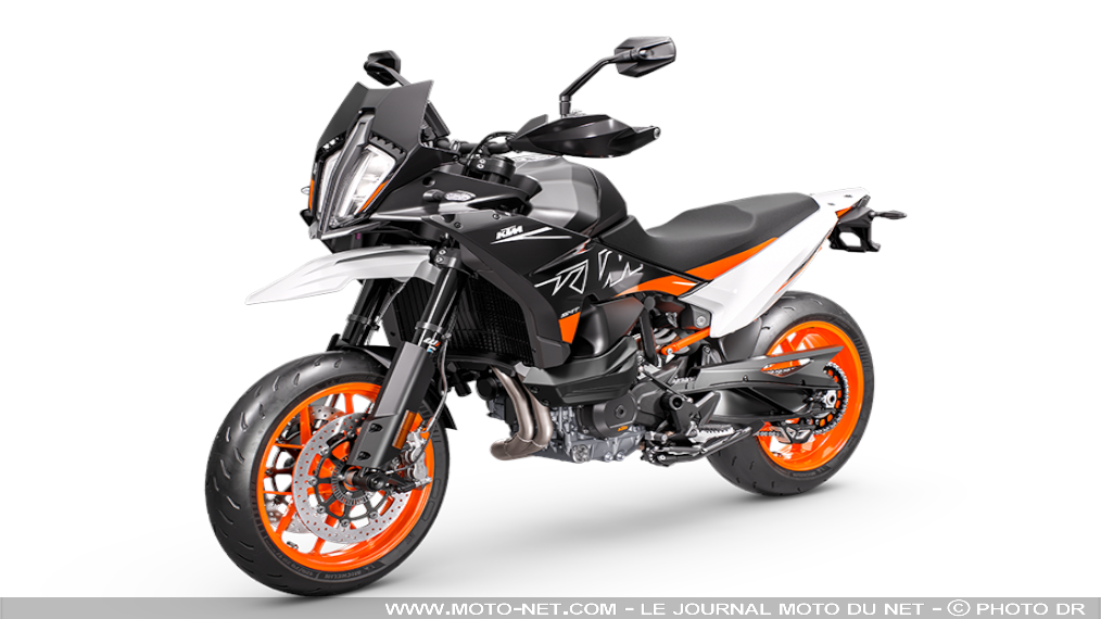 La KTM 890 SMT au prix de 14 599 euros