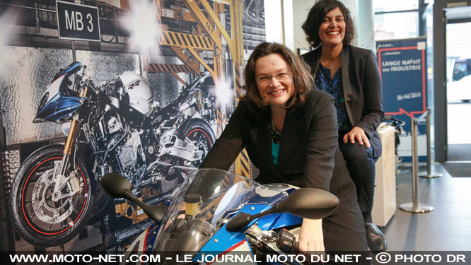 Myriam El Khomri en visite à l'usine BMW Motorrad de Berlin