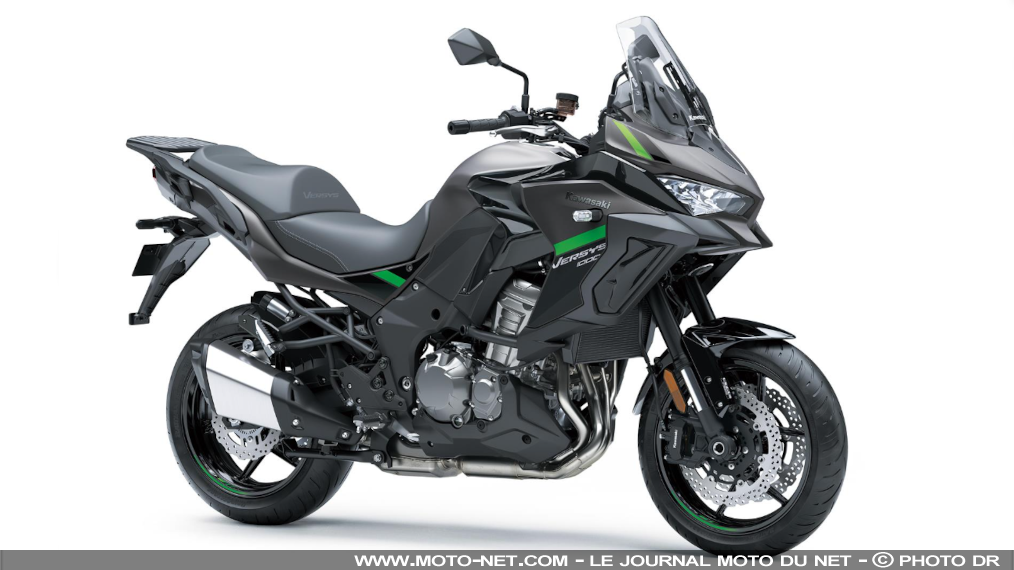 Fiche technique moto Kawasaki Versys 1000 2024

Moteur, partie cycle, dimensions, coloris et prix de la Versys 1000 2024 : toutes les caractéristiques et infos commerciales du maxitrail Kawasaki sur notre fiche technique Moto-Net.Com.
