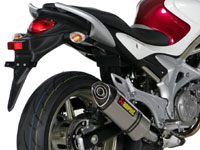 Akrapovic dynamise la Suzuki Gladius !