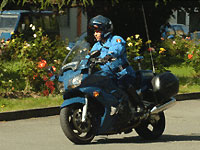 Un faux gendarme à moto démasqué par deux policiers !