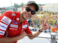 Rossi teste l'alu à Aragon et participera au GP du Japon