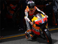 Moto GP Portugal - Warm up : Stoner in, Edwards out...