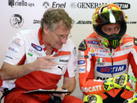 Le chef-mécano de Rossi critique la stratégie Ducati