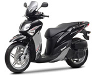 Nouveautés scooter 2013 : Yamaha lance le Xenter MotoGP