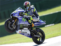 Course Moto GP à Misano : Rossi le cogneur met Marquez au tapis !
